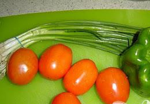 1. Этап. Мексиканская слоеная подлива: Теперь можно приступить к приготовлению овощей.