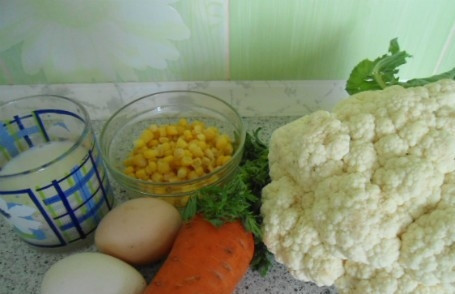 1. Этап. Цветная капуста запеченная в духовке с яйцом: Подготовить продукты.