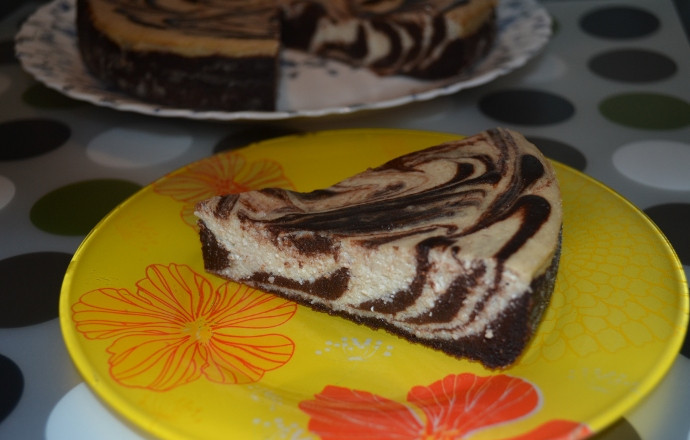 1. Этап. Брауни в мультиварке: Готовому брауни в мультиварке дайте остыть и нарежьте на порционные куски перед подачей. Приятного чаепития!