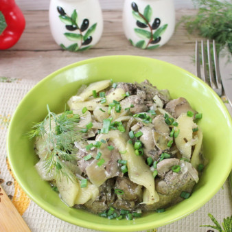 Куриная печень с луком и белым вином