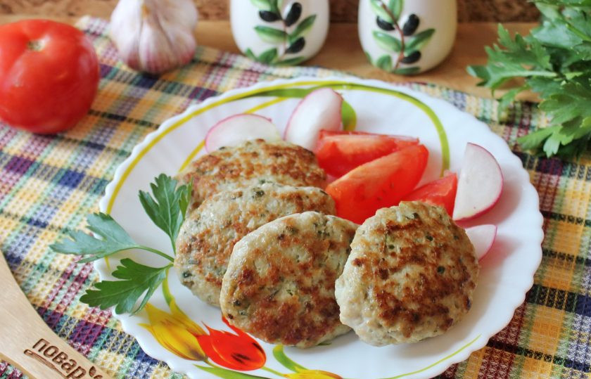 1. Этап. Мясные котлеты с баклажанами: Мясные котлеты с баклажаном готовы. Подавайте к столу с любым гарниром.