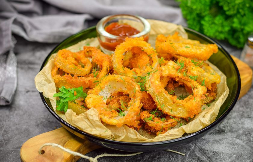 1. Этап. Обжаренные луковые кольца: Приятного аппетита!