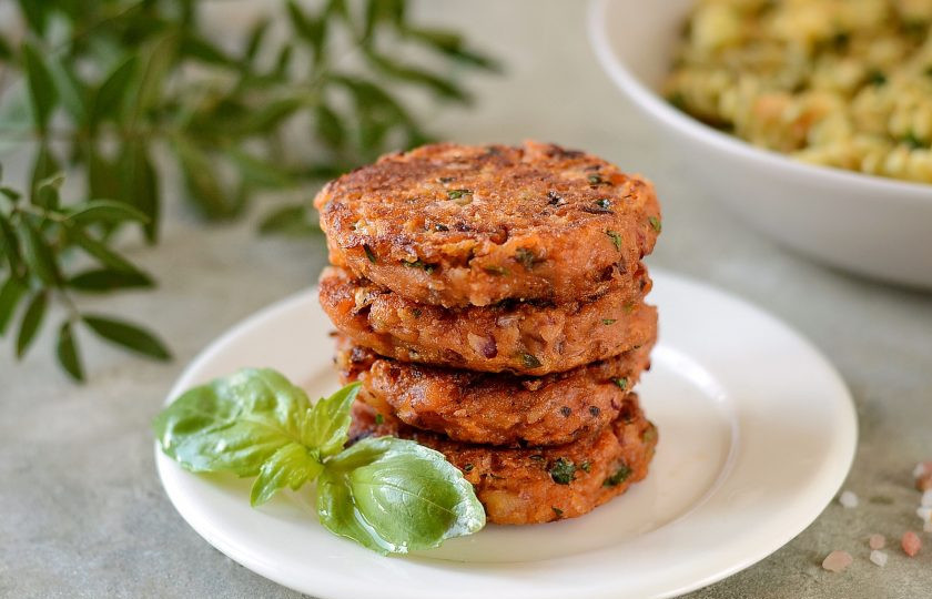 1. Этап. Томатные котлеты: Томатные котлеты готовы. Приятного аппетита!