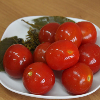 Засолка помидоров в бочках