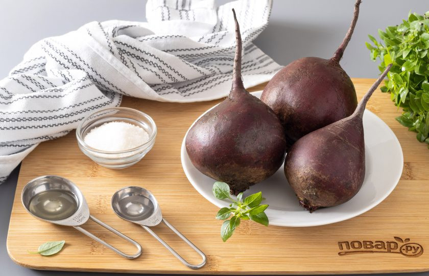 1. Этап. Замороженная тушеная свекла: Подготовьте все ингредиенты.