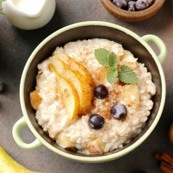 Овсяная каша с грушей