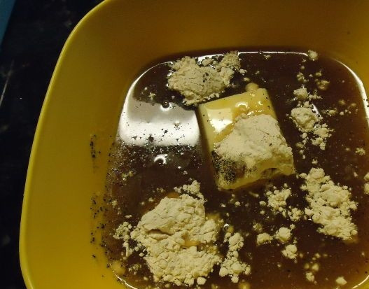 1. Этап. Индейка в рукаве для запекания: Затем приступаем к приготовлению маринада для нашей птички. Смешиваем все компоненты.