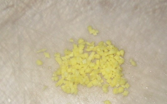 1. Этап. Запеченные свиные ребрышки: 3. Так же поступаем с имбирем.