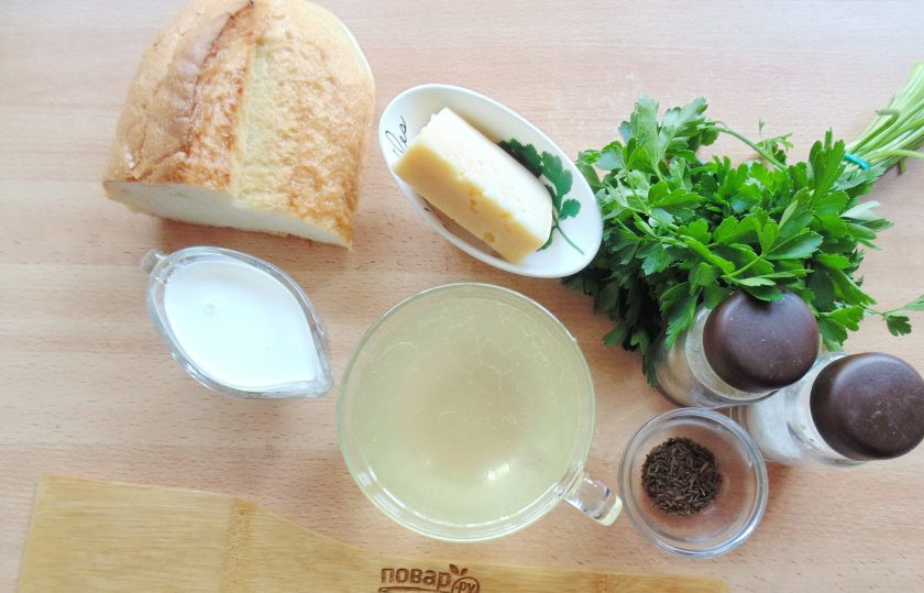 1. Этап. Сырный швейцарский суп: Подготовьте ингредиенты для приготовления швейцарского сырного супа.