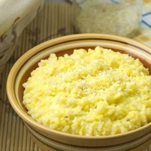 1. Этап. Кукурузная каша в мультиварке: Удалить Готовую кашу разлейте по тарелкам. Подавайте с медом, курагой или черносливом. Приятного аппетита!