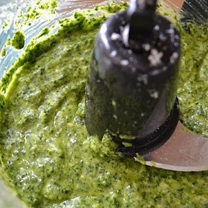 1. Этап. Диетическая паста: Вот так выглядит песто.