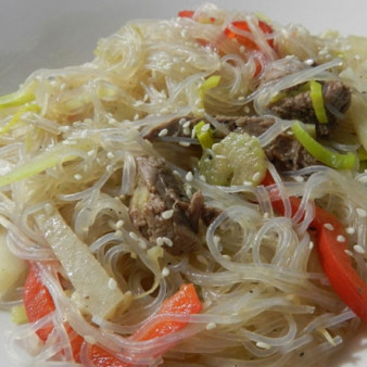 Фунчоза с овощами и мясом