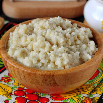 Ячневая каша на молоке в мультиварке