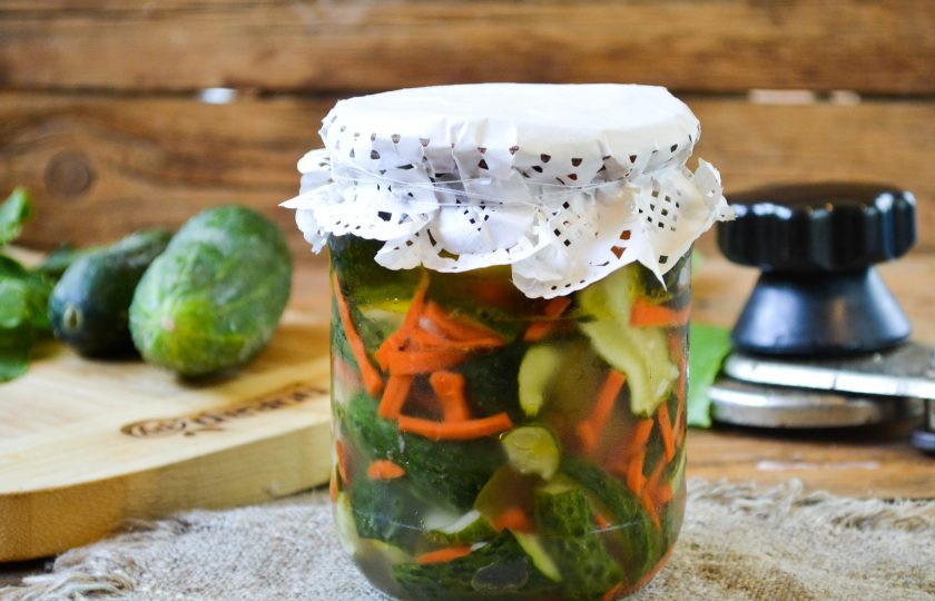 1. Этап. Огурцы по-корейски на зиму (простой рецепт): Огурцы по-корейски на зиму готовы. Банки с заготовками прекрасно простоят всю зиму, если, конечно, их не съедят раньше :)