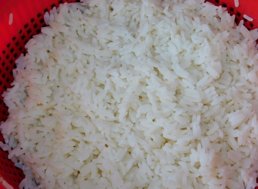 1. Этап. Томатный рис с сыром: Для начала отварите рис.