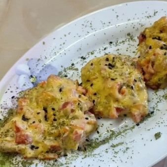 Куриные грудки под сырно-овощной шубкой