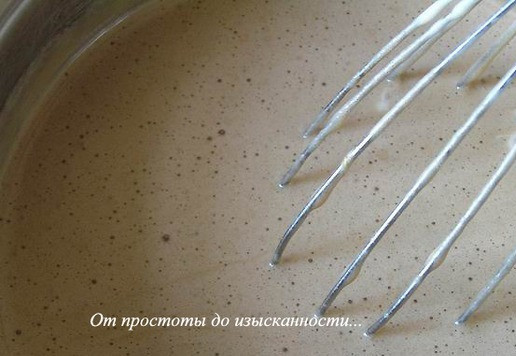 1. Этап. Брауни с апельсином: Нагрейте, постоянно помешивая венчиком, до однородности. Снимите с огня, остудите до комнатной температуры.