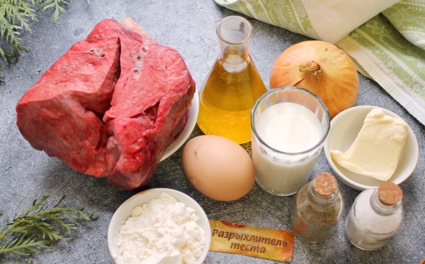 1. Этап. Вкусные блины с легким: Подготовьте все необходимые ингредиенты для приготовления вкусных блинов с легким.