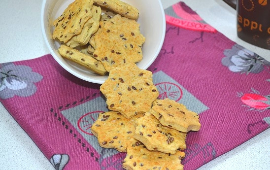 1. Этап. Крекеры с семенами льна: 9. Чуть остудите и подавайте к столу.