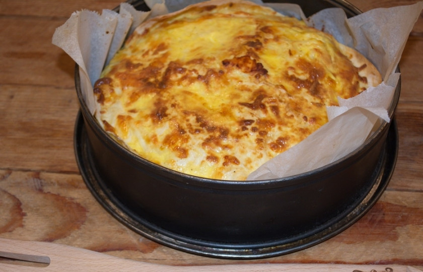 1. Этап. Ленивая ачма: Разогрейте духовку до 200 градусов. Выпекайте ленивую ачму в духовке. Время выпечки — около 20 минут. Ачма вздуется, поднимется. Это нормально. После остывания она 