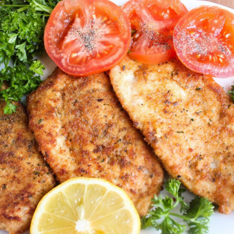 Куриные отбивные в панировке