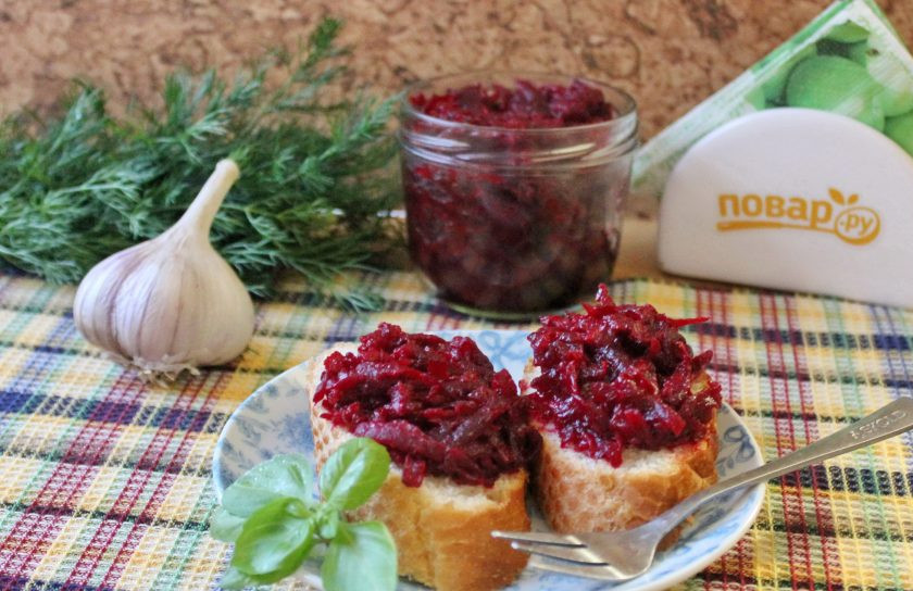 1. Этап. Икра из свеклы и моркови: Ароматная, вкусная и полезная икра готова. Подавайте на закуску.