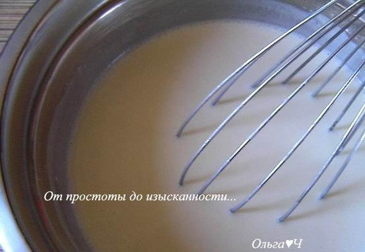 1. Этап. Универсальные тонкие блинчики: Хорошо перемешайте и дайте тесту постоять 10 минут.