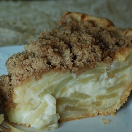 1. Этап. Яблочный пирог со сметаной: Яблочный пирог со сметаной готов. Приятного аппетита! :)