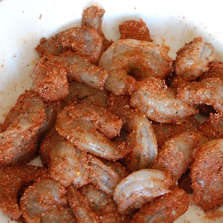 1. Этап. Паста с жареными креветками и лимонно-чесночным маслом: Хорошенько перемешиваем и отставляем.