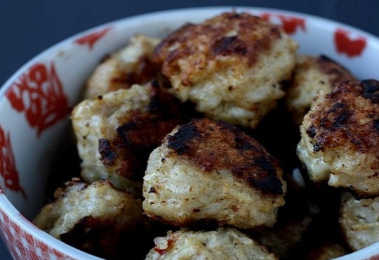 1. Этап. Ежики из куриного фарша с рисом: 3. Вот такие аппетитные 