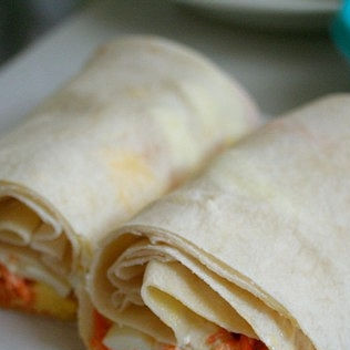 Рулет из лаваша с морковью и сыром