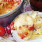 Запеченный картофель с мясом под яичной заливкой