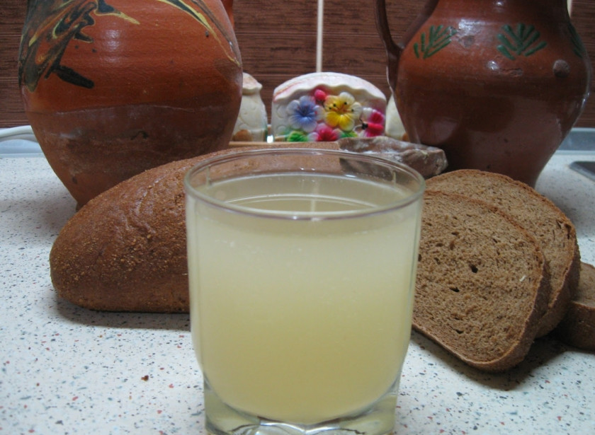 1. Этап. Квас из риса и изюма: 4. Подаем наш квас из риса и изюма охлаждённым. Храним его в холодильнике не больше недели. Приятного аппетита!