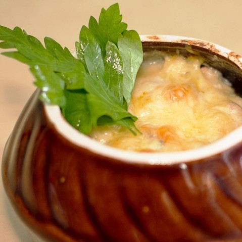 1. Этап. Жульен из горбуши: Спустя 20 минут останется только достать блюдо из духовки и подать на стол. Приятного аппетита! :)