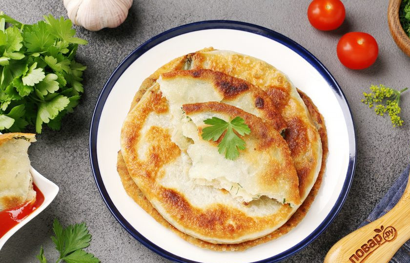 1. Этап. Ароматные чесночные лепёшки: Ароматные чесночные лепёшки готовы. Приятного аппетита!