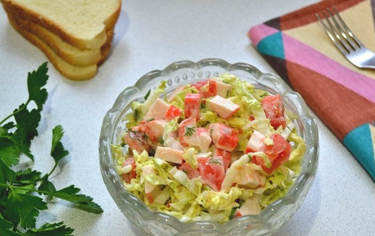 1. Этап. Салат Райское наслаждение: 7. Всего каких-то 10-15 минут и вкусненький легкий салатик готов к подаче. Приятного аппетита!