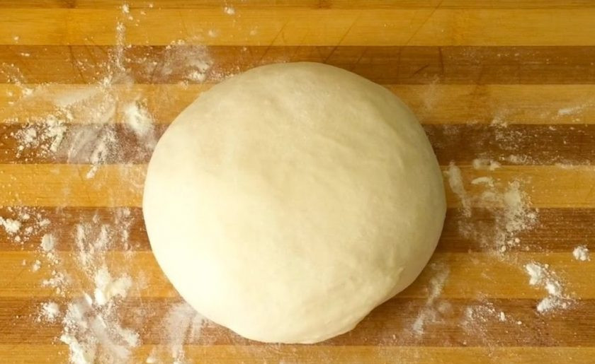 1. Этап. Постное тесто для хвороста и лаваша: 3. Придайте тесту форму колобка, накройте и оставьте под пленкой на 20 минут. Тесто готово к выпечке, приятного аппетита!