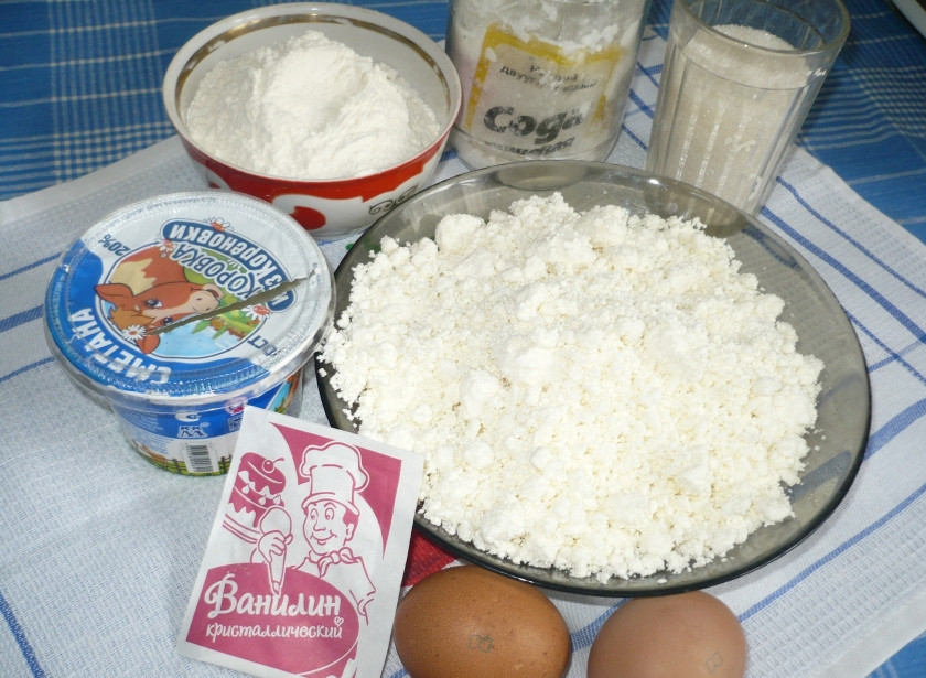 1. Этап. Творожная запеканка в мультиварке Панасоник: Подготовьте ингредиенты.