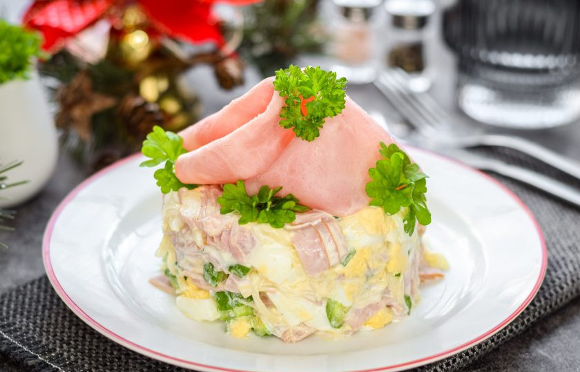 1. Этап. Салат Фантазия с яйцами и сыром: Приятного вам аппетита!