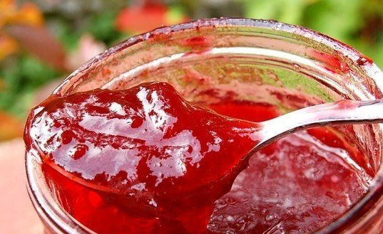 1. Этап. Варенье из слив без варки: Готовое варенье раскладываем по стерилизованным баночкам и храним в холодильнике. Приятного аппетита!