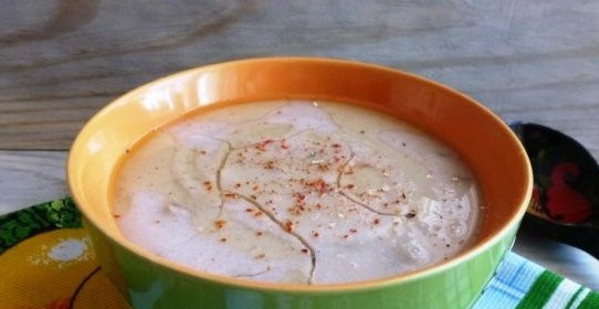 1. Этап. Кисель овсяный: Подавайте кисель сразу или когда он немного остынет. Можете добавить ягоды, мёд или сироп. Приятной дегустации!