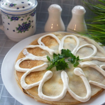 Блинный пирог с грибами