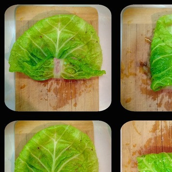 1. Этап. Нежные голубцы из савойской капусты: Завернуть фарш в капустные листья конвертиком.