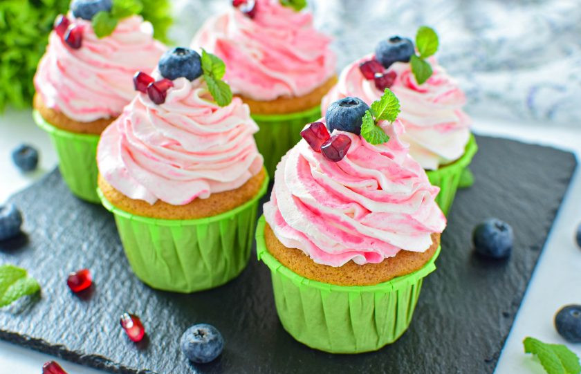 1. Этап. Ванильные кексы с кремом: Приятного угощения!