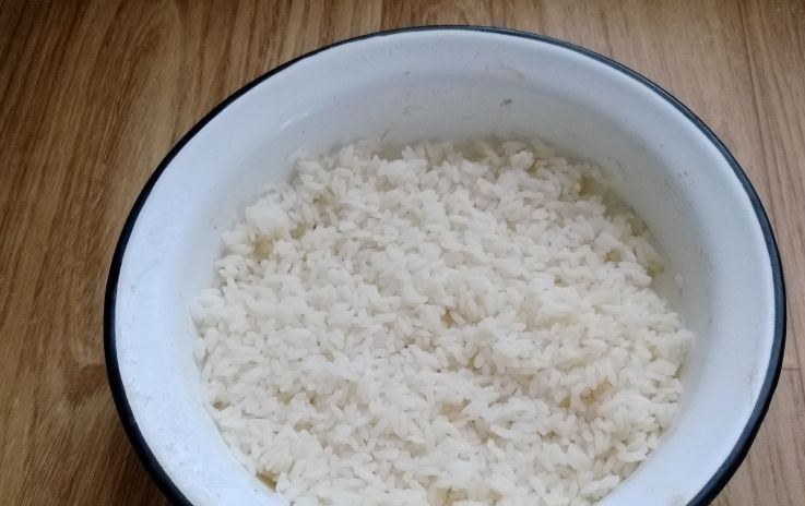 1. Этап. Губадья по-татарски: Рис отварите до готовности и остудите.
