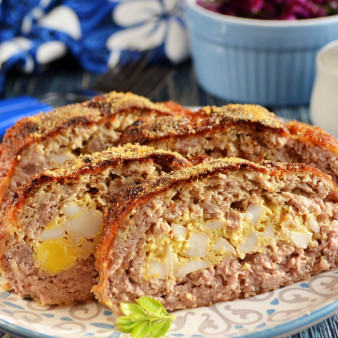 Мясной рулет с яйцом, как в садике