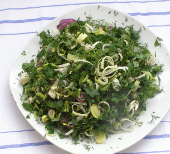 1. Этап. Лук-батун на зиму: 4. Зимой достаем пакетик, размораживаем и добавляем в салаты, в первые блюда или в гарниры!