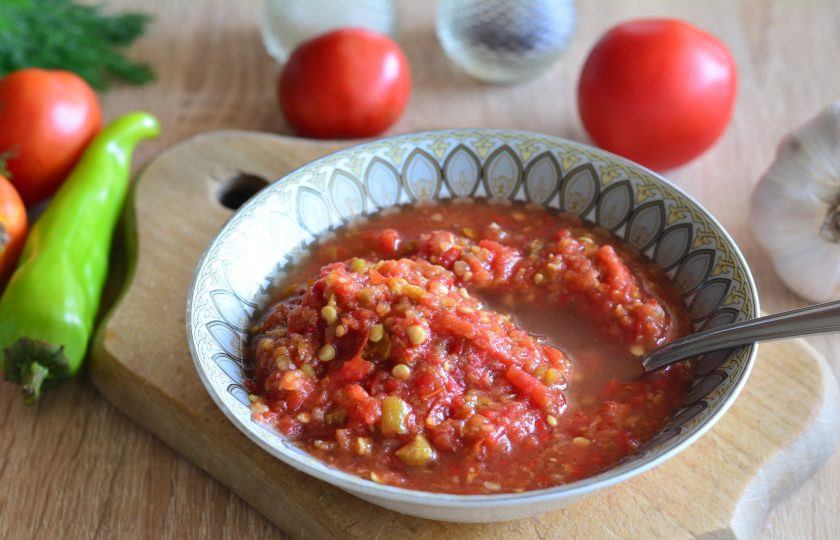 1. Этап. Горлодер на зиму без хрена: Все овощи перекрутите через мясорубку.