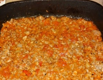 1. Этап. Свиха: Все перемешиваем и тушим, помешивая, до максимального выпаривания жидкости.