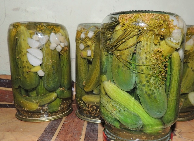 1. Этап. Маленькие огурчики на зиму: Храните готовые маленькие огурчики на зиму в прохладном месте. Приятного аппетита!